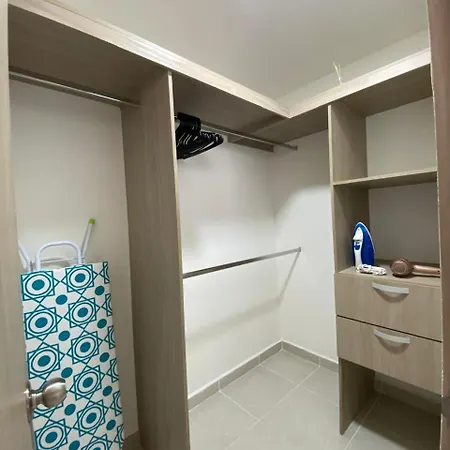 Moderno Y Práctico, Cerca Del Mar Y El Aeropuerto Cartagena