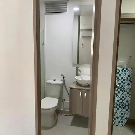 Moderno Y Práctico, Cerca Del Mar Y El Aeropuerto Apartamento *